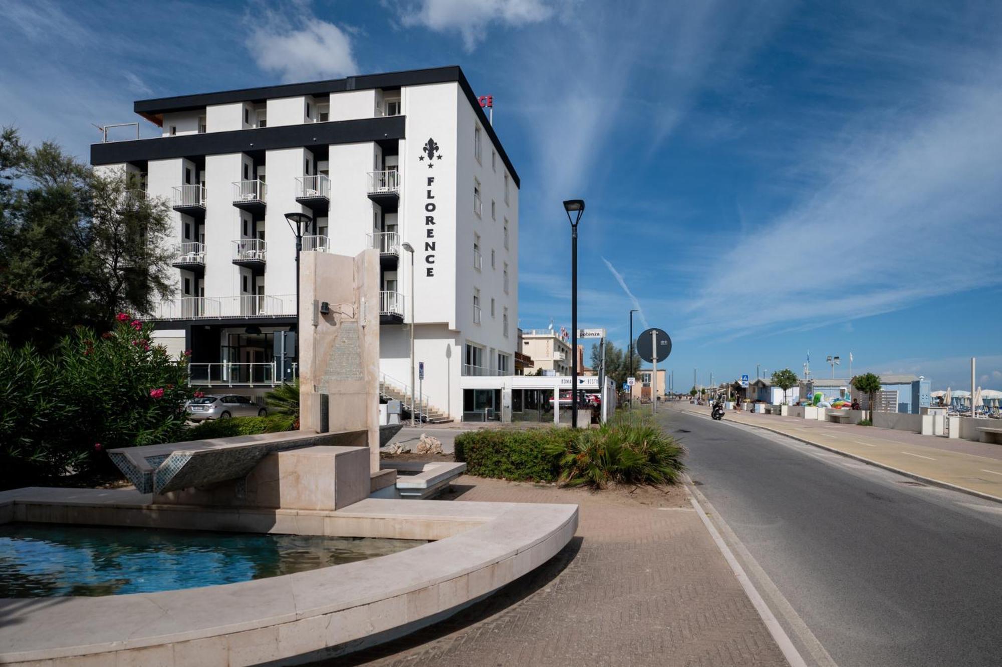 Hotel Florence Marotta Exteriér fotografie
